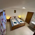 Mitterhaidgut Daire *